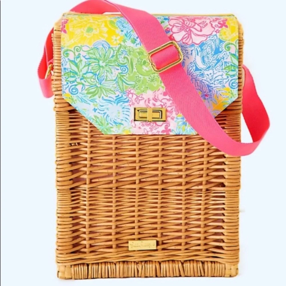 Sold elsewhere! Lilly Pulitzer Wicker Wine Tote NWT with printed fabric - Picture 1 of 4